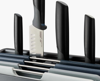 JUEGO DE TABLAS CON PORTA CUCHILLOS