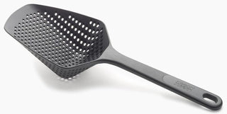 CUCHARA COLADORA NEGRA GRANDE