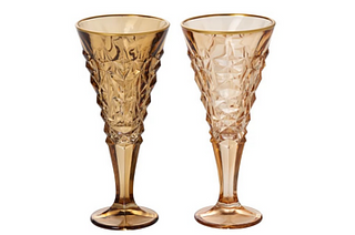 COPO DE CHAMPAGNE  DOURADO (9.4x9.4x20.1cm)